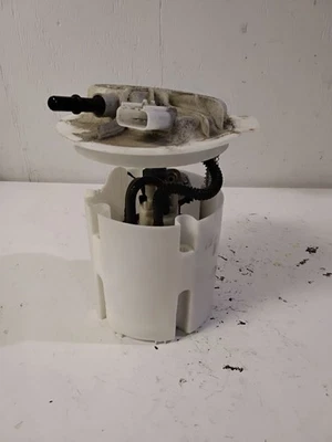 Conjunto de bomba de combustible 2,4 L para 08-14 AVENGER 3592810 Foto 1 de 4