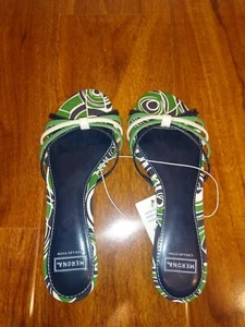 Target Merona Mod MCM White & Green Zaire Flat Strappy Patent Sandals Sz 6.5 New - Picture 1 of 4