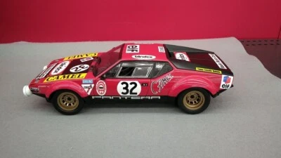 1/18 Kyosho De Tomaso Pantera 1972 KM #32 Rosso Nero con scatola dal Giappone... - Immagine 1 di 4