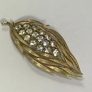 Vintage LISNER Signed GOLD TONE LEAF BROOCH w/ CRYSTAL RHINESTONE Textured - Picture 1 of 6