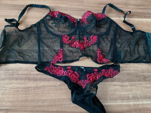 *NEU* Corsage rot-schwarz Gr. 85 C von Susa mit passendem String Gr. 42 - Bild 1 von 1