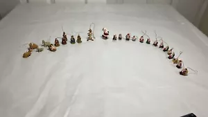 Mini Ornamenti Natale Lotto 26 Resina Plastica Ceramica Piccola Sacra Famiglia & Babbo Natale - Foto 1 di 14