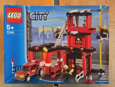 NEU & OVP, LEGO CITY 7240,  FEUERWACHE, RARITÄT aus 2005 - Bild 1 von 2
