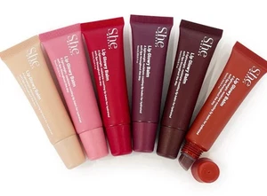 S.he Makeup Lip Glowy Balm Set di 6 pezzi. Naturale/Leggero/Idratante e Idratante - Foto 1 di 10
