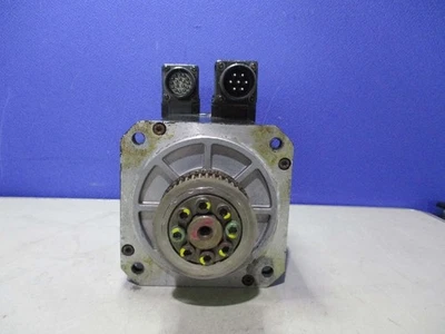 Moteur Okuma BL-MC50E-30S 1,5kW 3Ph 133V 200Hz BL (KBLR50823D001) d'occasion - Photo 1/4