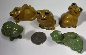 Vintage Small Molded Plastic Frog & Turtle Figurines Hong Kong Lot/5 - Picture 1 of 11