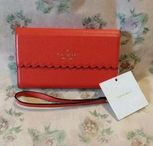 NWT Kate Spade Red Scalloped Folio iPhone Wristlet Wallet - Picture 1 of 13