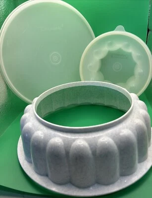 Vintage Tupperware 3 Piece Fluted Ring Jello Mold 1202-5 Blue Speckle with Lid! - Image 1 of 4