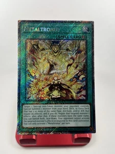 YuGiOh! TCG || Metaltronus RA04-DE100 Platinum Secret Rare - Bild 1 von 2