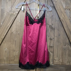 Camicia da notte stile vintage rossa raso slip camicia nera bordo pizzo donna piccola - Foto 1 di 6