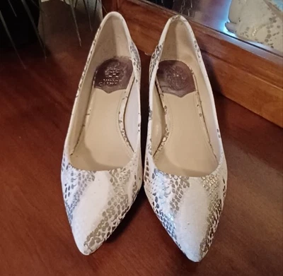 Vince Camuto Naureen Marfil Piel de Serpiente Gatito Tacones Talla 9 Foto 1 de 4