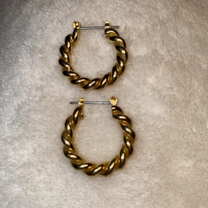 Gold Tone Twisted Hoop Earrings 22 mm Or 7/8” By Avon (#2) - Picture 1 of 3