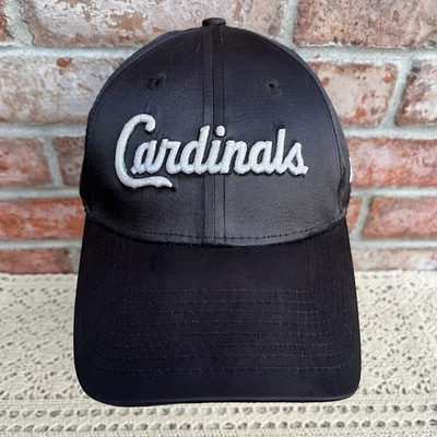 Gorra de béisbol New Era 9Forty de los Cardenales de San Luis negra brillante para mujer” Foto 1 de 4