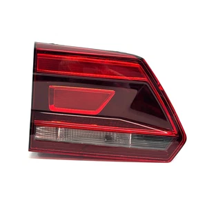 π 18-2020 VOLKSWAGEN ATLAS INNER TAIL LIGHT LEFT SIDE HALOGEN 3CN 945 093 A OEM - Picture 1 of 15