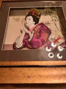 ViTG Asian JAPANESE GEISHA Porcelain/Padded 3D Shadow Box Frame Real Kimono - Picture 1 of 4