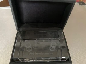 Audi Nuvolari quattro, Studie, Glaswürfel, 3D-Modell in Schaltulle, 8x5x5cm³ - Bild 1 von 6