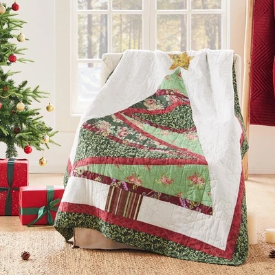 Greenland Home Holiday Style 100% Cotton Patchwork Throw Quilt - Christmas Tree - Image 1 of 3