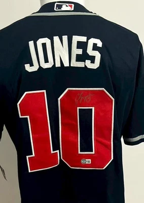Chipper Jones Autographed Atlanta Braves Jersey Beckett COA BB45116 - Image 1 of 4