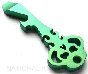 Chaves Knives Key Pry Bar Multitool - Titanium - Crosshatch Green - Picture 1 of 2
