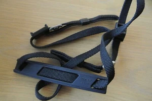 Vintage Minolta camera neck strap + viewfinder cover. - Picture 1 of 2