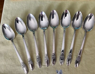 Juego de 8 cucharaditas Rogers "First Love" 1847 6 1/8” Foto 1 de 3