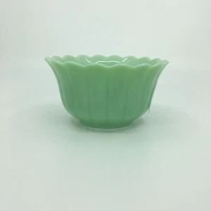 The Pioneer Woman Timeless Beauty Jade Green Milk Glass Cereal Bowl Scalloped - Picture 1 of 6
