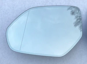AUDI Q8 , URUS 4MN Mirrors Glass Left (LH) Heating & Dimming - Picture 1 of 4