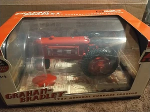 1937 Graham Bradley General Purpose tractor 1/16 Die-cast Promotions Ertl 40028 - Picture 1 of 7