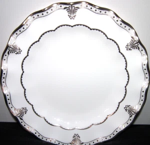 Royal Crown Derby Elizabeth Patinum Bone China Salatteller 8" - Hergestellt in England - Bild 1 von 5