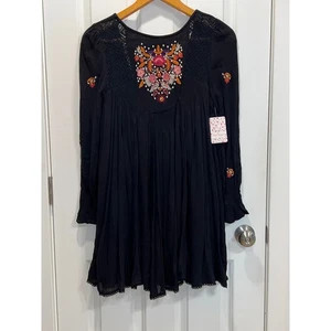 Neu mit Etikett Free People besticktes Minikleid Langarm schwarz XS - Bild 1 von 7