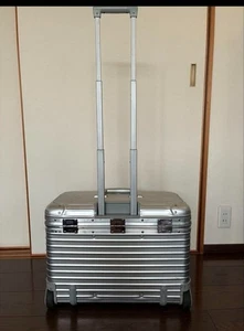 Rimowa Pilot Trolley 37L Silver 2-wheels Carry Case Suitcase 41x52x26 cm - Picture 1 of 19
