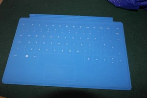 Micorsoft Surface Touch Cover Keyboard  1515 BLUE  UK QWERTY  English - Picture 1 of 3