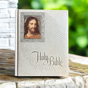Vintage 1970 FIRESIDE FAMILY EDITION BIBLE CATHOLIC Red Letter UNUSED CONDITION - Imagen 1 de 3