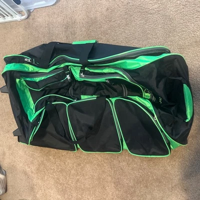 Large Wheeled BLACK NEON GREEN ACCENT Duffel Bag Zipper Adjust Strap Protege NEW - Image 1 of 4