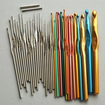 Vintage Boye Crochet Hooks Lot USA Steel Aluminum Tapered Throat Milward England - Image 1 of 4