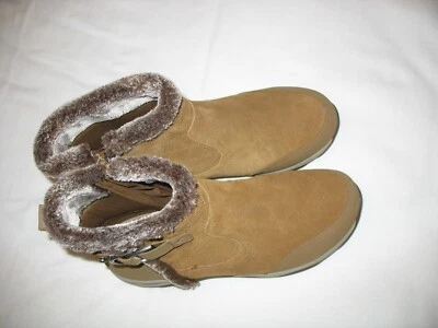 New Easy Spirit Seember Boots 10 M Beige Buckle Side Zip Fur Accent Womens - Image 1 of 4