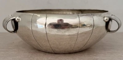 EARLY 1944-46 MEXICAN SPRATLING STERLING THREE HANDLED SQUAT FORM BOWL NO MONO - Image 1 of 4