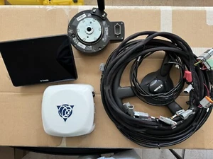 Trimble NAV900 RTK  Auto Pilot  + Sam200 +  XCN 1050 - Picture 1 of 18