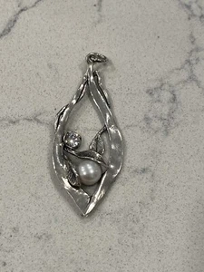 Israel Sterling Silver 925 Modernist Hammered Leaf w/ Pearl Rhinestone Pendant - Picture 1 of 7