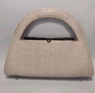 Bolso de mano vintage con tapa de paja beige y rosa pálido con detalles plateados Foto 1 de 4