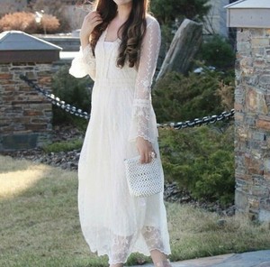 zara robe blanche dentelle