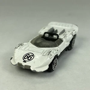 Hot Wheels Chaparral 2C Jim Hall Can Am Road Racing White Car #66 1997 - Imagen 1 de 10