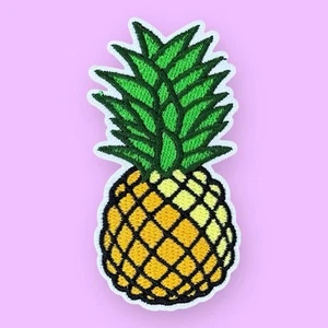 PIÑA AMARILLA VERANO FRUTA COMIDA PLANCHA EN PARCHE BORDADO 3.0" X 1.5" - Imagen 1 de 3