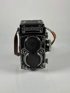 Appareil photo argentique moyen format Rolleiflex 2,8E avec objectif Zeiss Planar 80 mm f2,8 - Photo 1/10