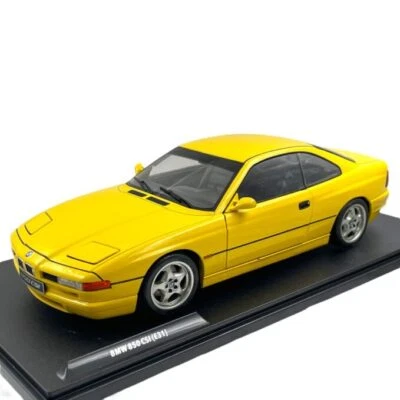 Modellino Auto Solido 1/18 BMW 850 E31 CSI Dakar Yellow 1990 - Immagine 1 di 4