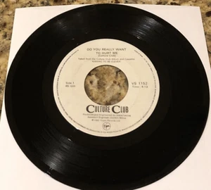 CULTURE CLUB- Do You Really Want To Hurt Me 45RPM 7” 1982 Virgin Records. VS1152 - Picture 1 of 2