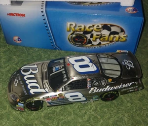 Nascar 1:24 Dale Earnhardt Jr. #8 Budweiser 2005 Monte Carlo Action (VG006) - Picture 1 of 4
