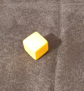 Pictionary 1987 First Edition Replacement Game Piece - Yellow - Picture 1 of 1