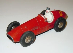 VOITURE MINIATURE ANCIENNE - DINKY TOYS FERRARI 23J - JUS DE GRENIER - Photo 1/8