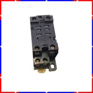 1PCS PYF08A-E PYF14A-E PYFZ-08-E PYFZ-14-E Base New Omron - Picture 1 of 12